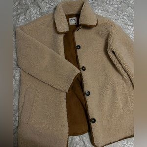 Zara Sherpa tan jacket. Worn a couple of times. In good condition